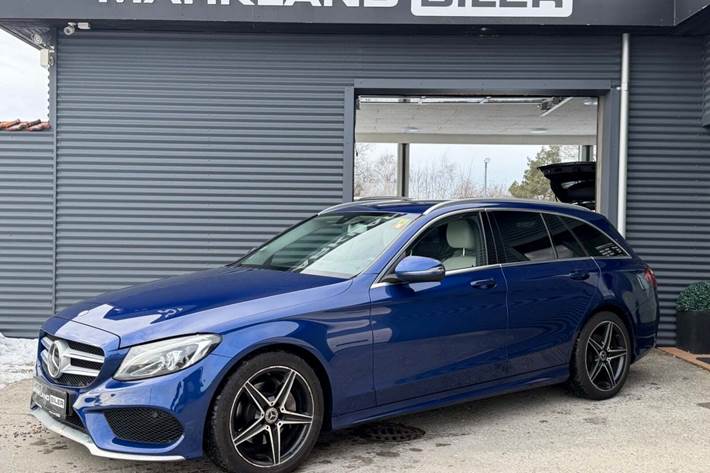 Blå Mercedes C220 d fra 2017 set udefra