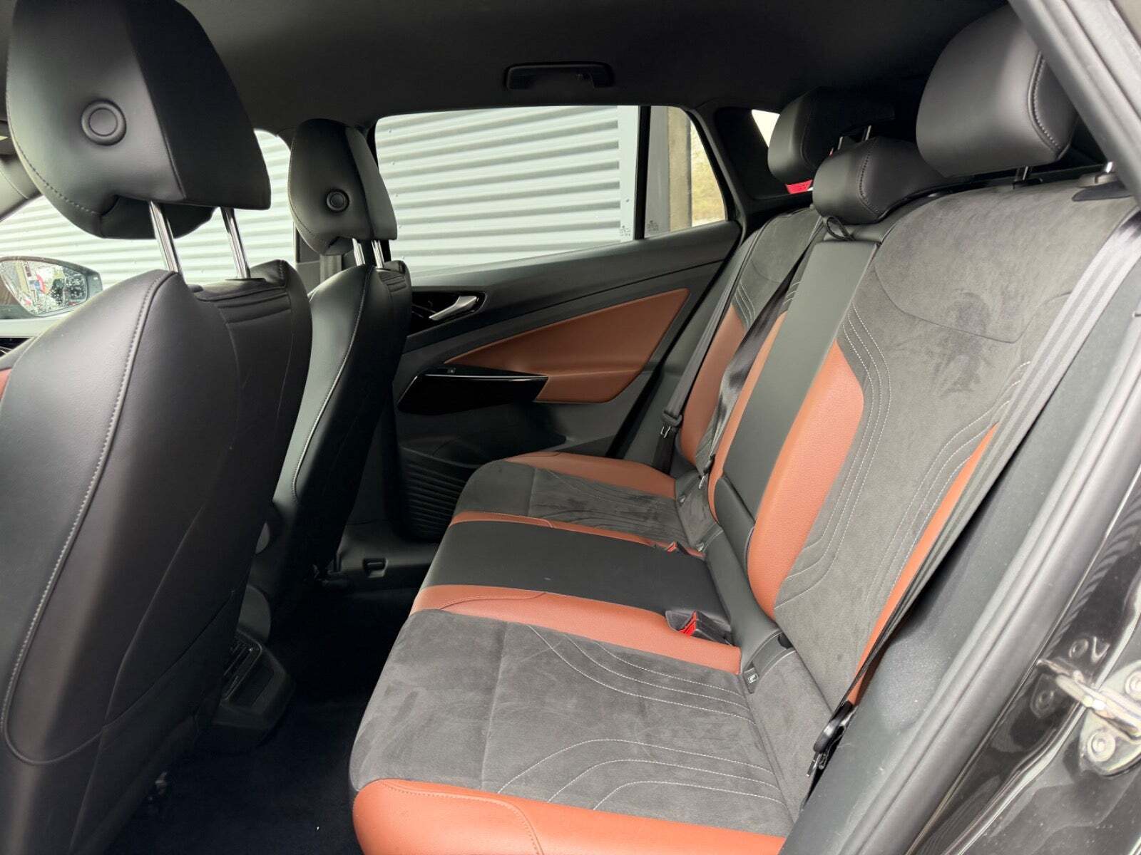 Grå VW ID.4 fra 2021