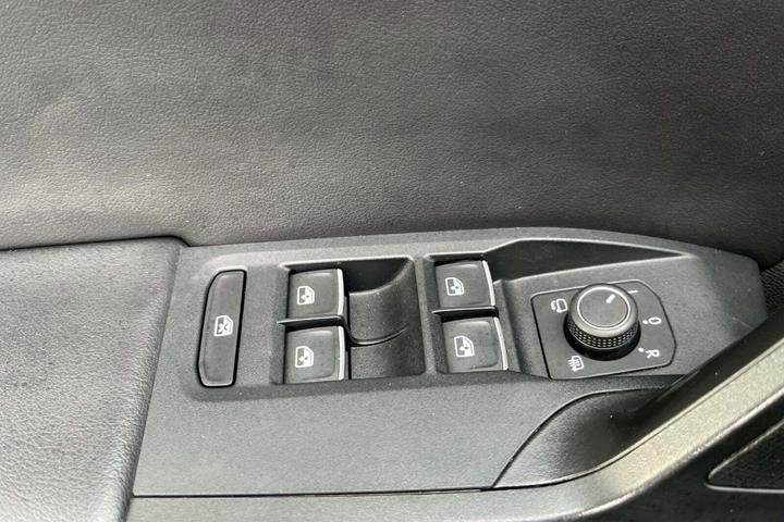 Blå Seat Leon fra 2020