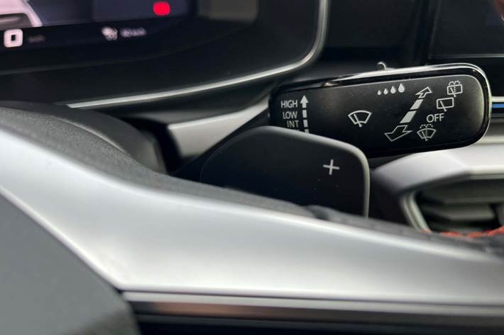 Blå Seat Leon fra 2020