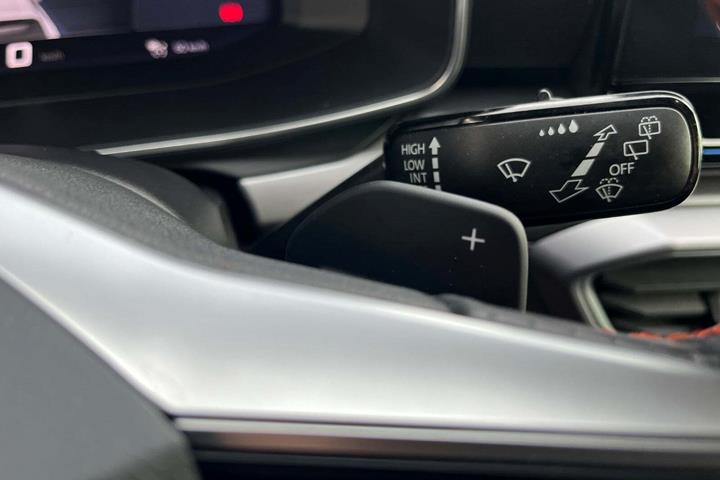 Blå Seat Leon fra 2020