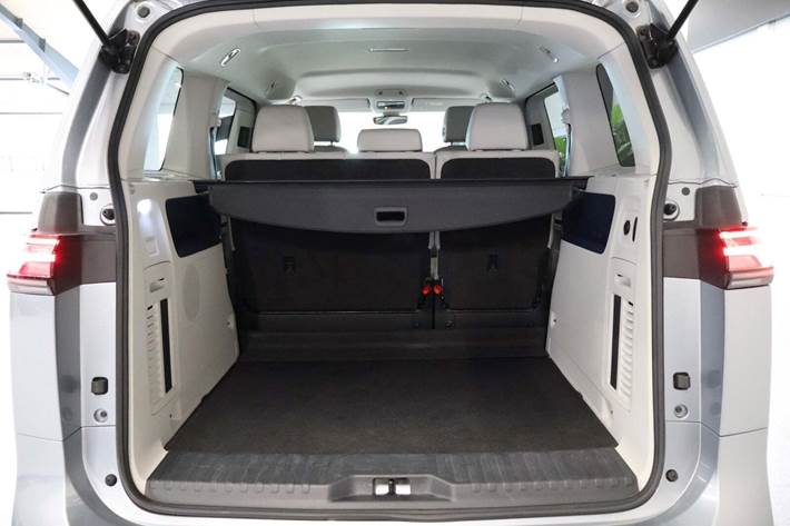 Sølv VW ID.Buzz fra 2024