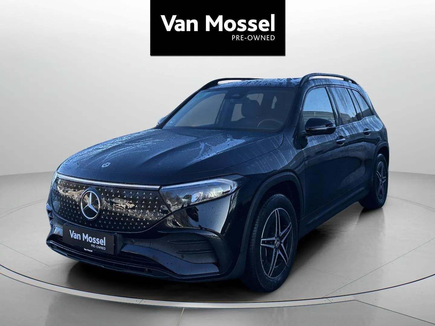 Sort Mercedes EQB250+ fra 2025