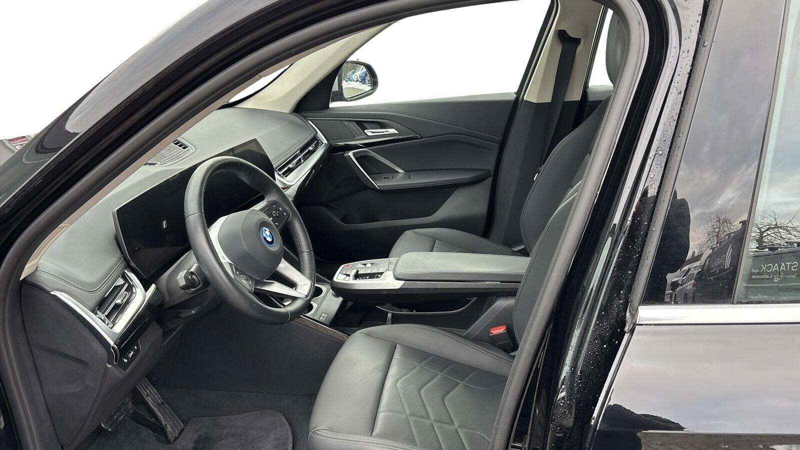 BMW iX1 xDrive30 X-Line