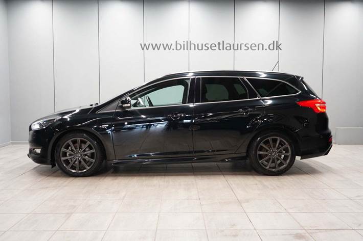 Sort Ford Focus fra 2018