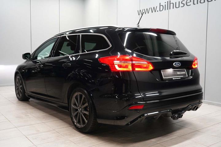 Sort Ford Focus fra 2018
