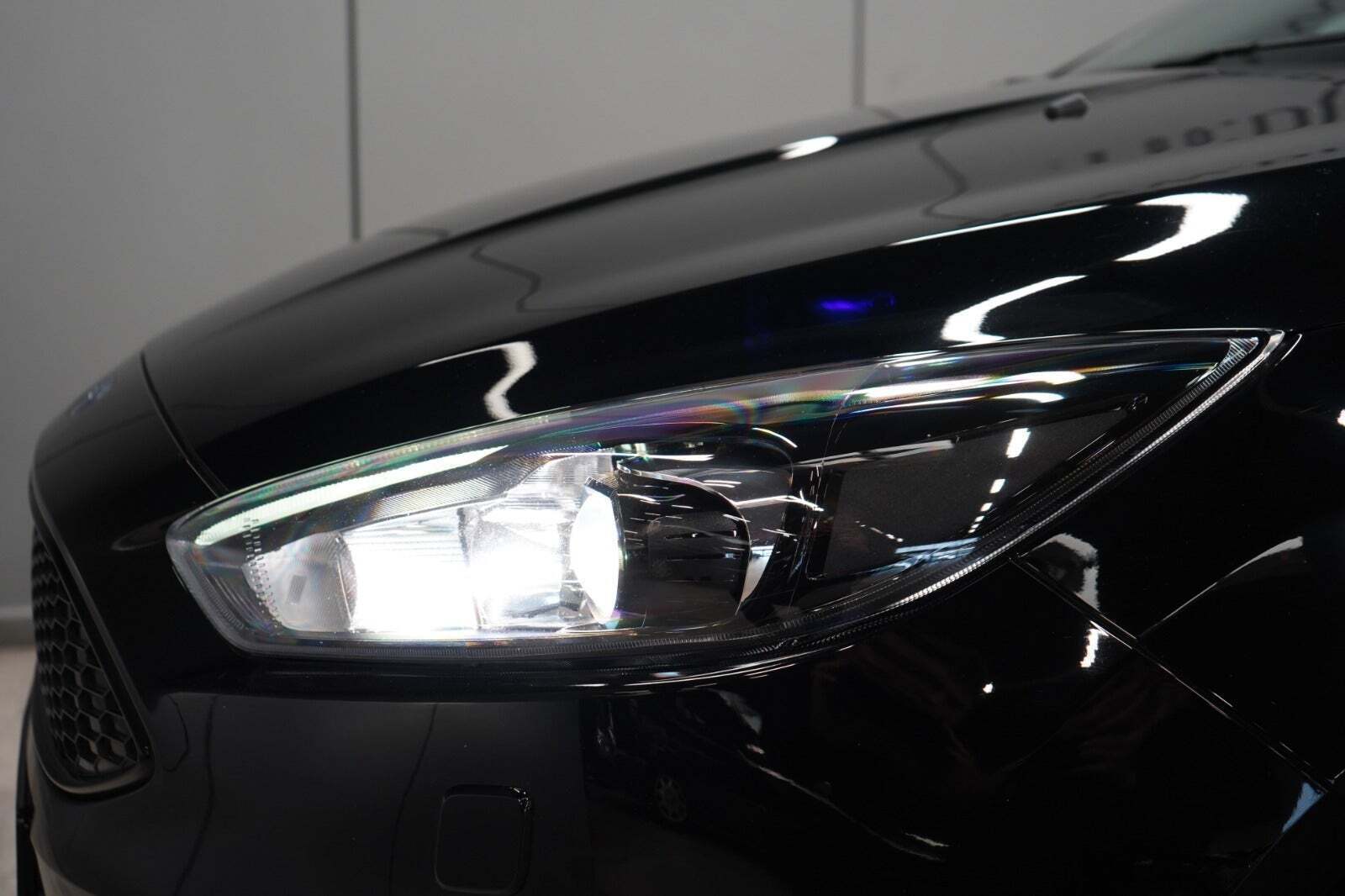 Sort Ford Focus fra 2018