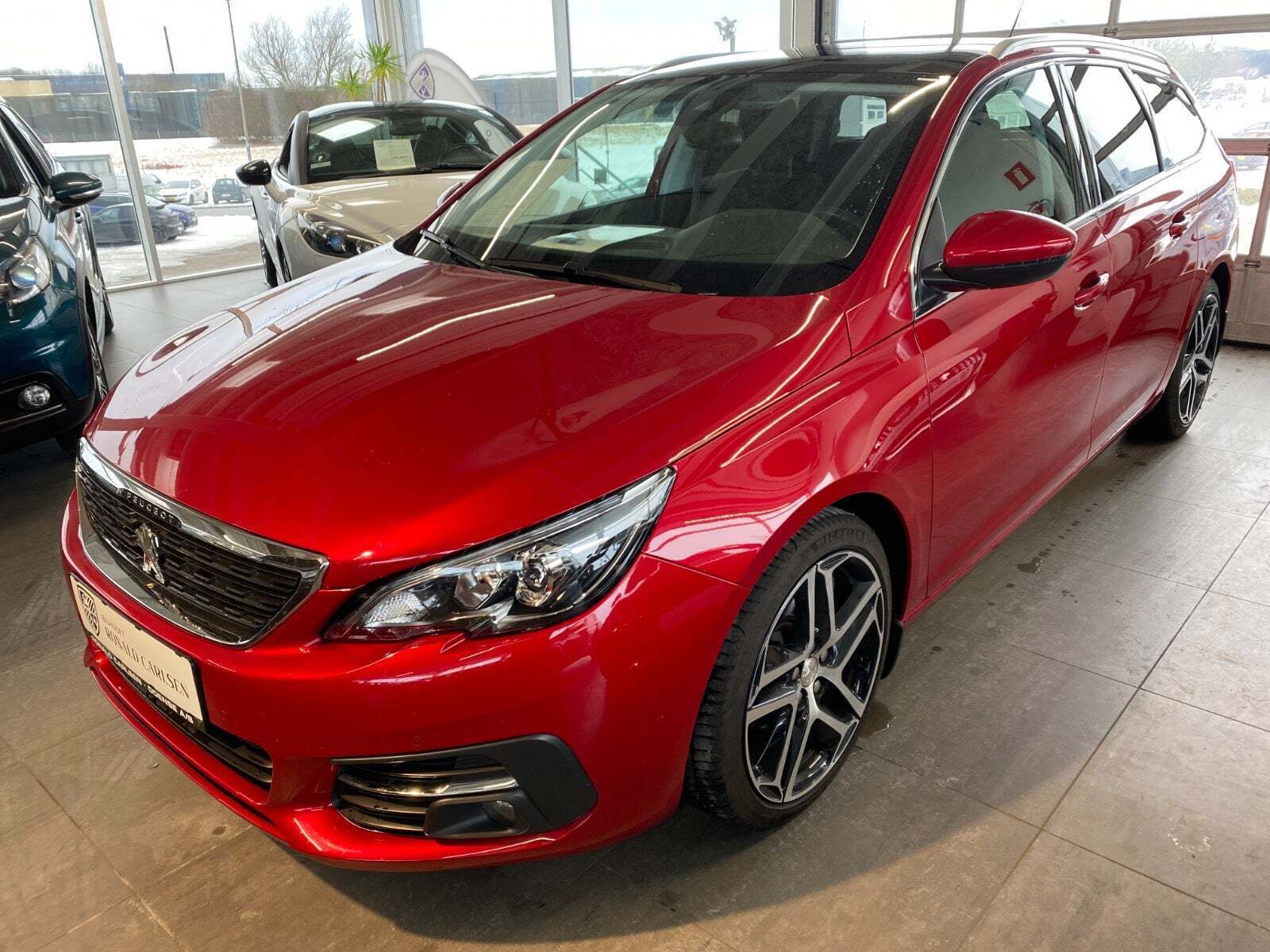 Peugeot 308 1,5 BlueHDi 130 Selection Sky SW