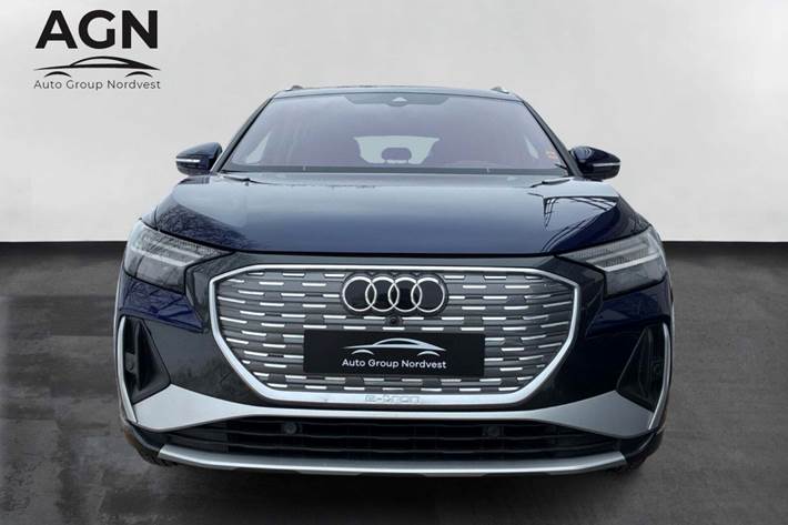 Blå Audi Q4 e-tron fra 2022