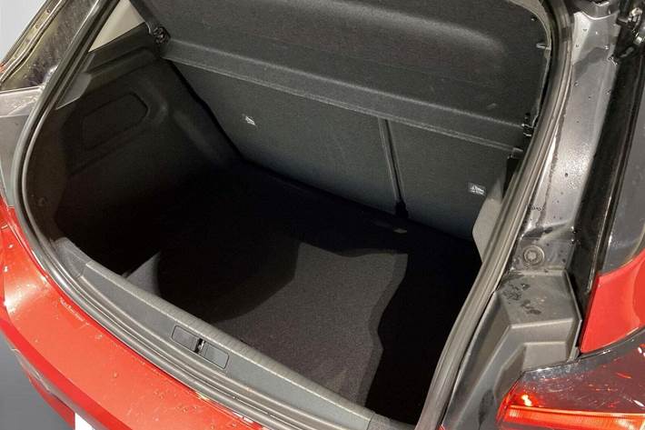 Rød Opel Corsa-e fra 2023