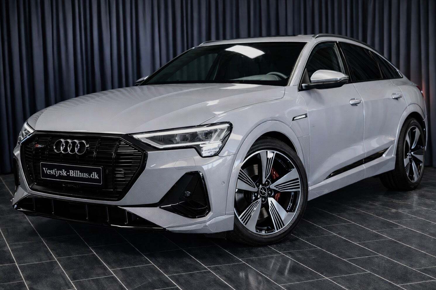 Audi e-tron 55 S-line Sportback quattro