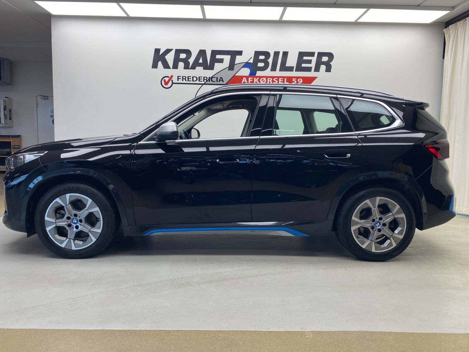 BMW iX1 xDrive30 X-Line