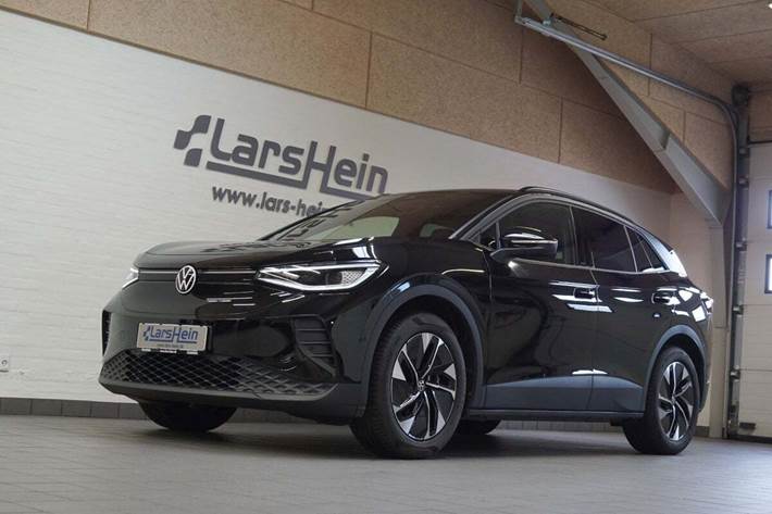 Sort VW ID.4 fra 2025 set udefra