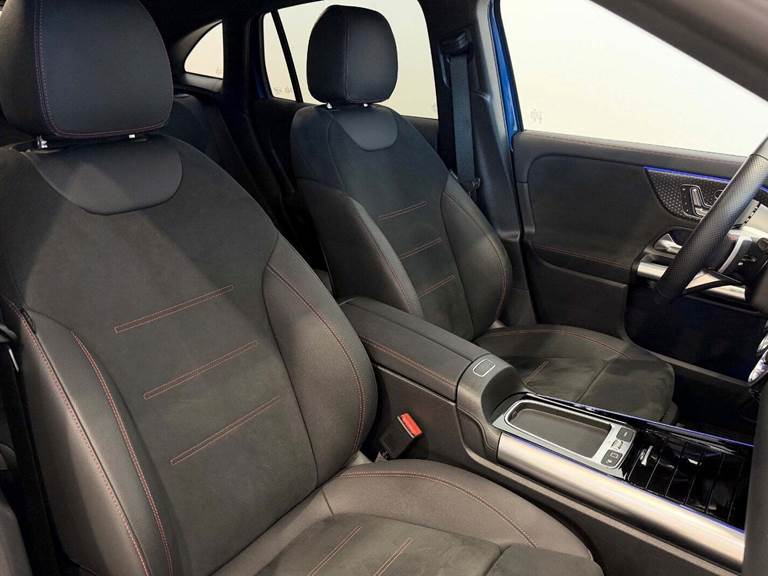 Mercedes EQA300 AMG Line 4Matic