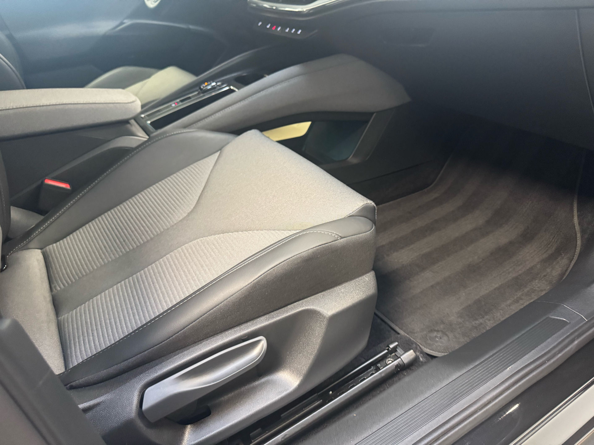 Sort Skoda Enyaq fra 2023