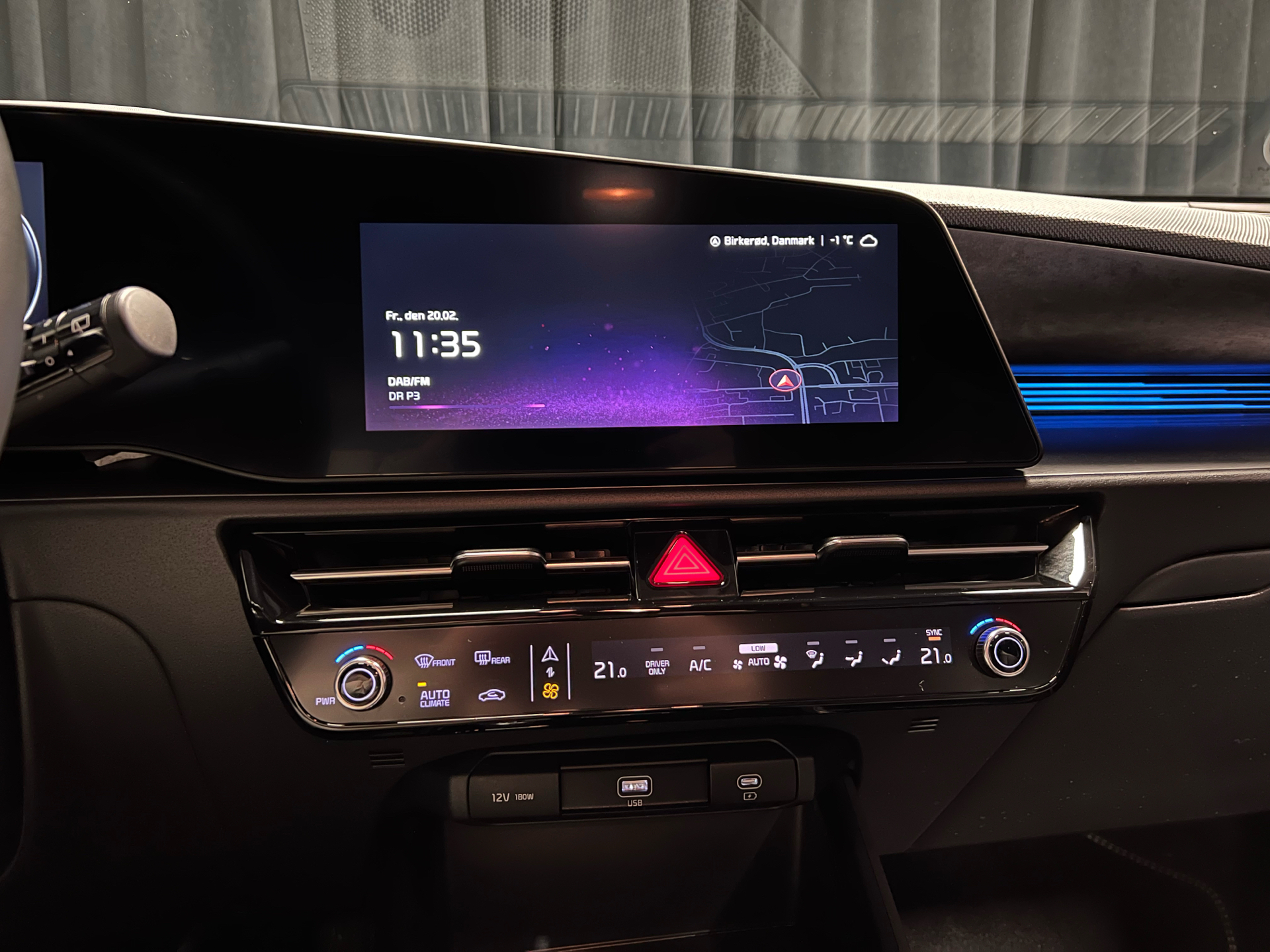 Grå Kia Niro EV fra 2023