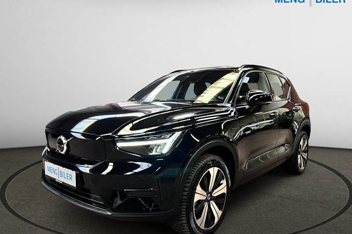 Sort Volvo XC40 fra 2023 set udefra