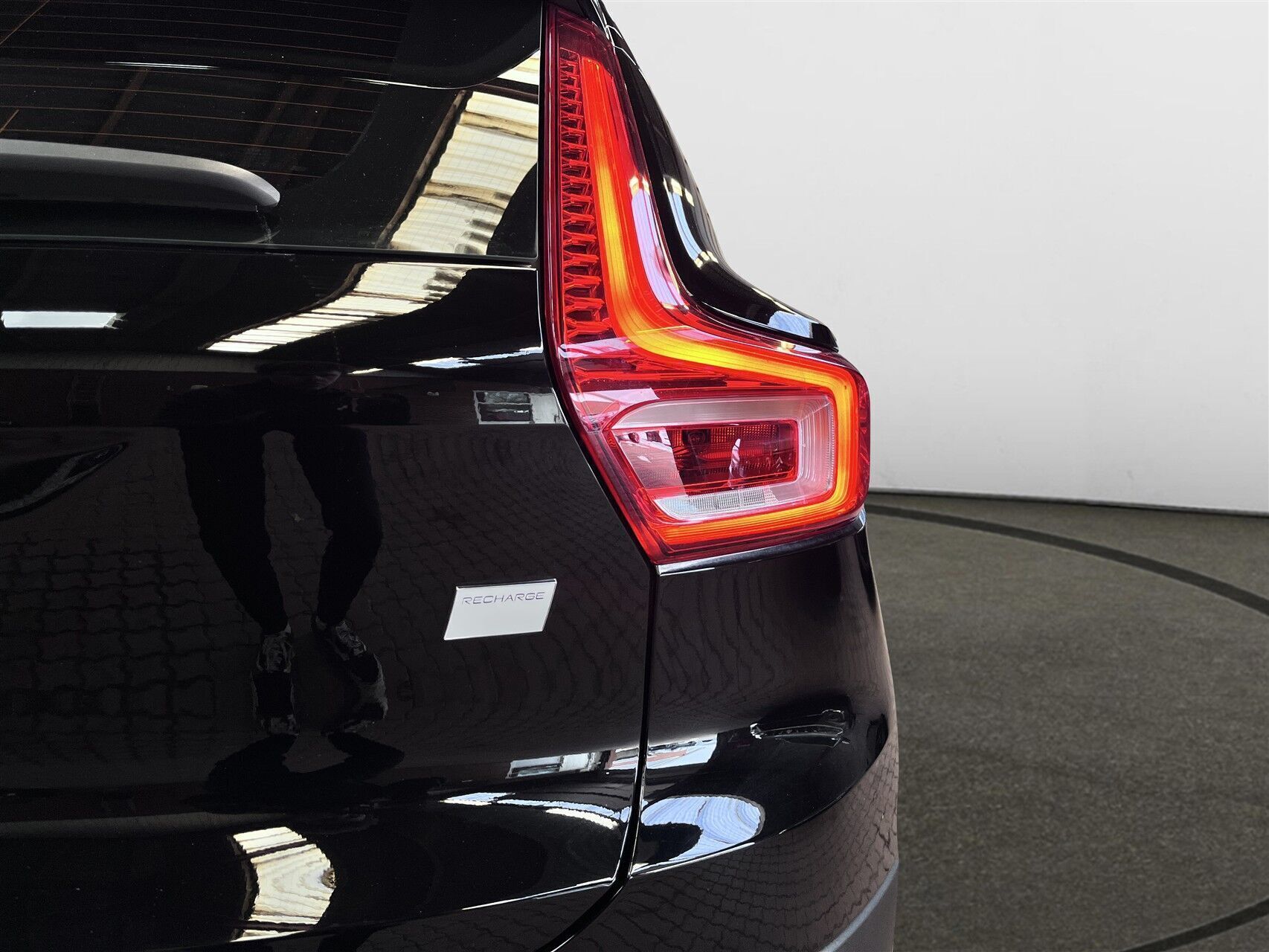 Sort Volvo XC40 fra 2023