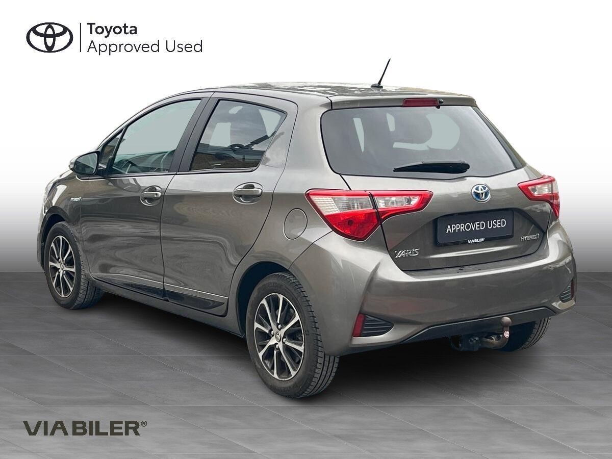 Toyota Yaris 1,5 Hybrid H2 Premium E-CVT 100HK 5d Trinl. Gear