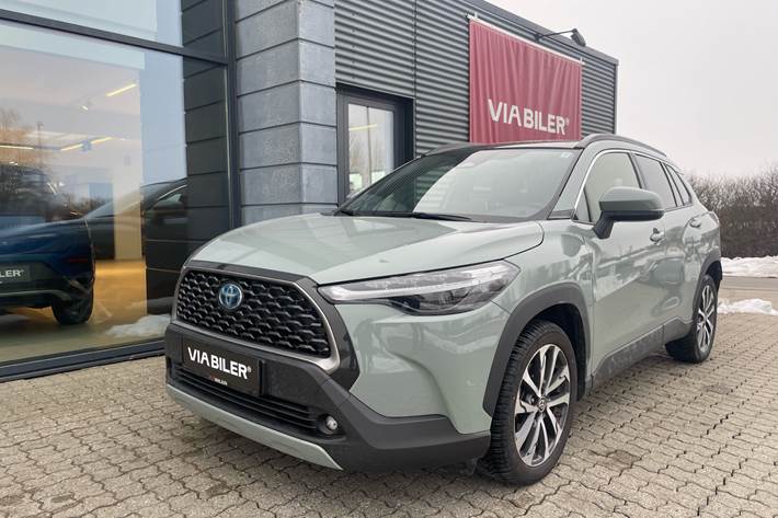 undefined Toyota Corolla Cross fra 2023 set udefra