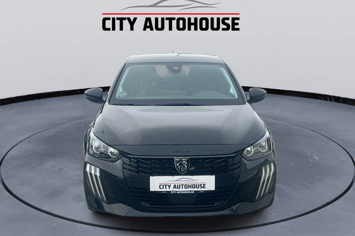 Sort Peugeot 208 fra 2024