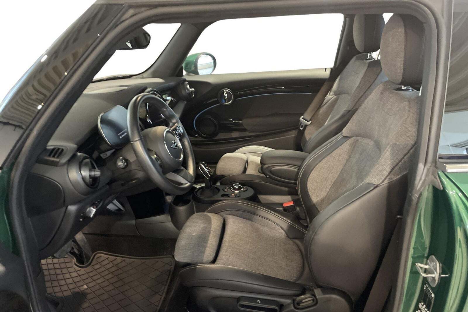 Mini Cooper SE Classic Trim