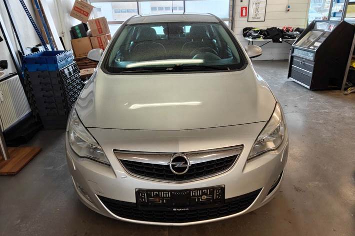 undefined Opel Astra fra 2010