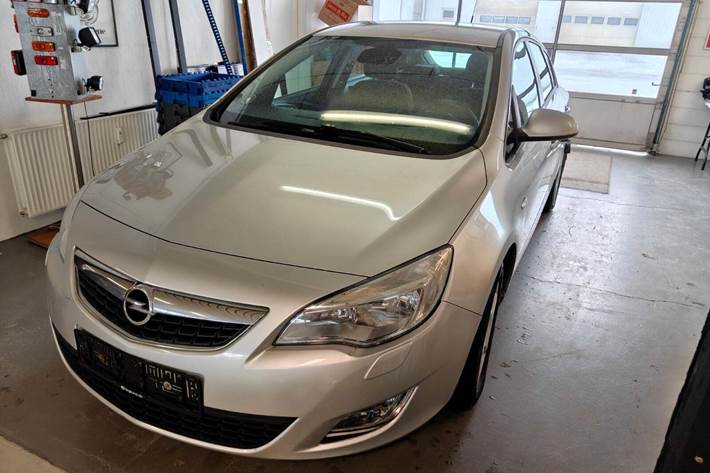 undefined Opel Astra fra 2010