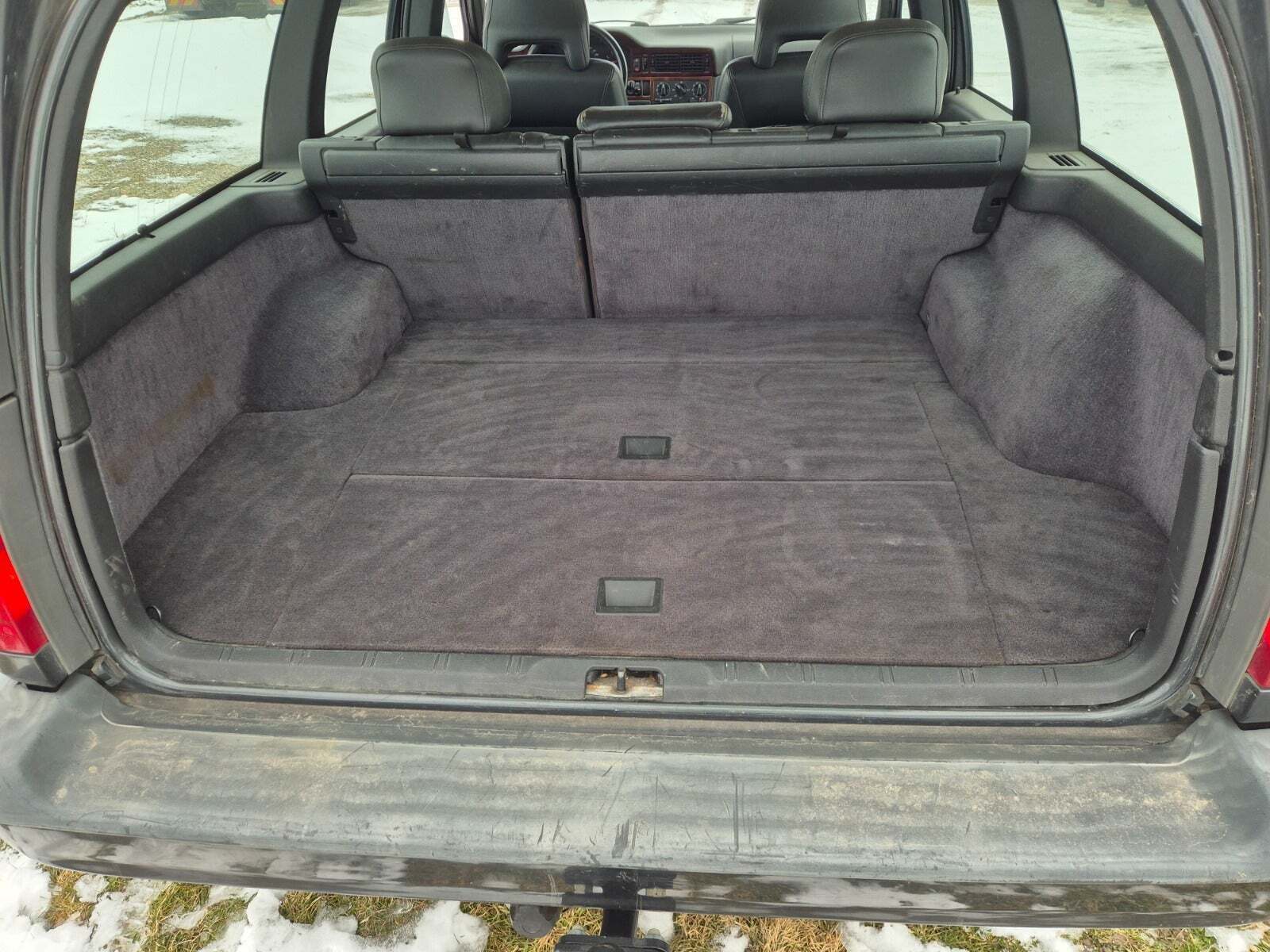 Grå Volvo 850 fra 1994