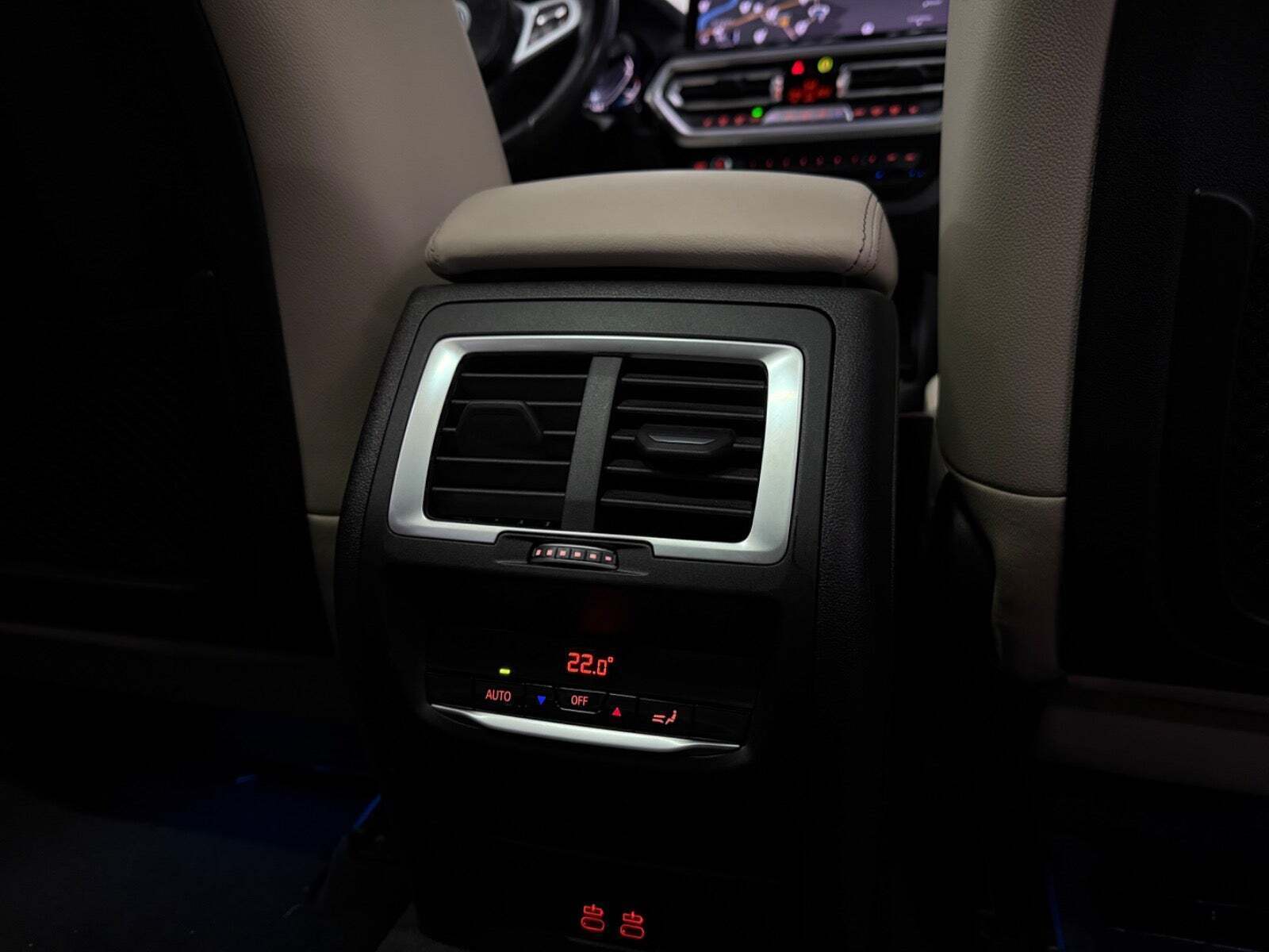 Sort BMW iX3 fra 2022