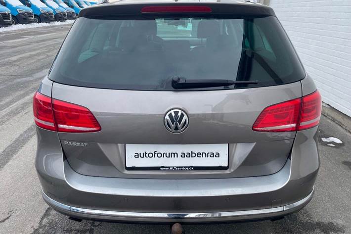 Brun VW Passat fra 2011