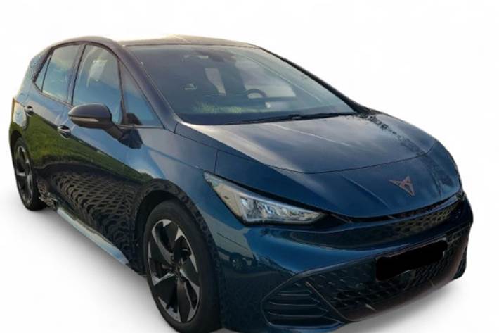 Blå Cupra Born fra 2023 set udefra