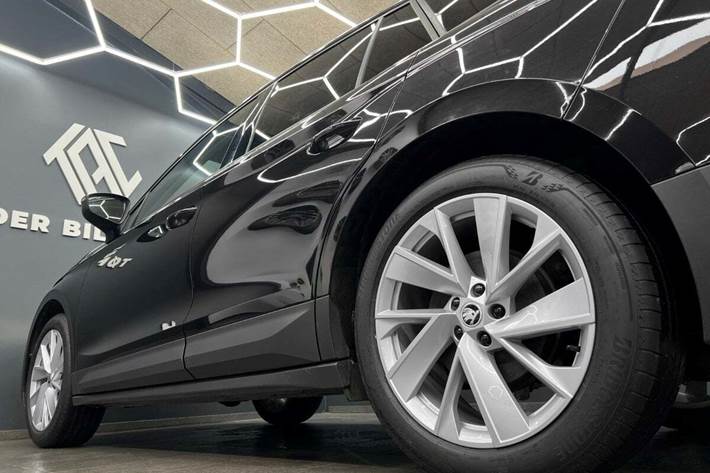 Sort Skoda Enyaq fra 2021