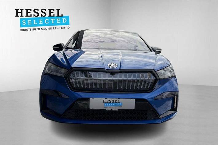 Blå Skoda Enyaq fra 2023