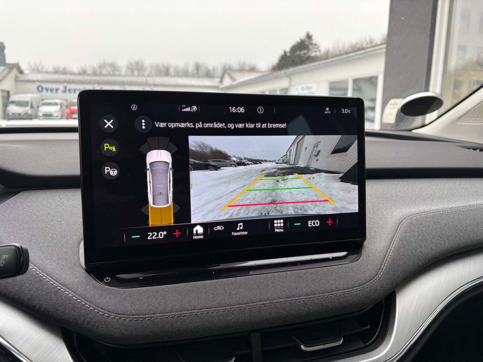 Grå Skoda Enyaq fra 2023