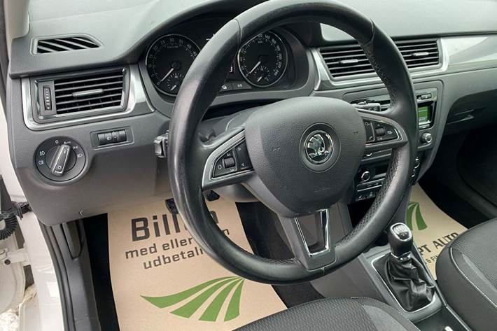 Hvid Skoda Rapid fra 2015