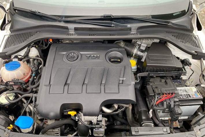 Hvid Skoda Rapid fra 2015