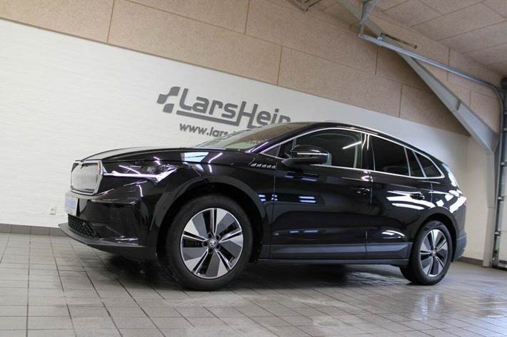 Sort Skoda Enyaq fra 2022