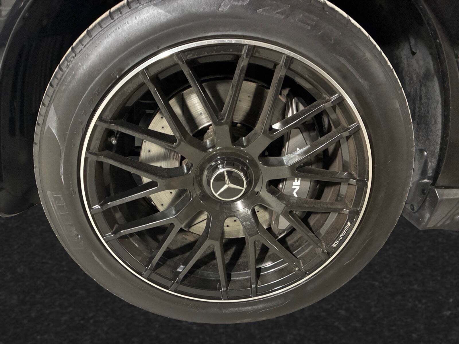 Sort Mercedes GLE53 fra 2025