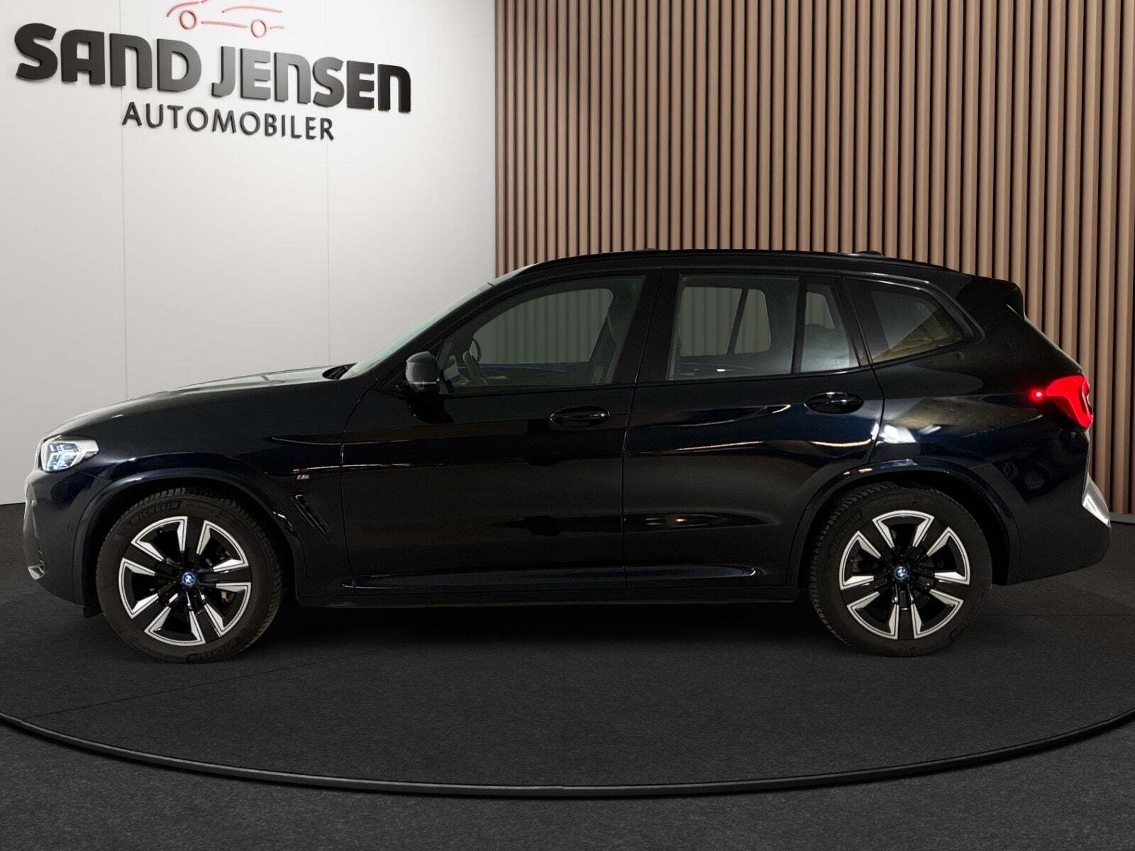 BMW iX3 Charged M-Sport