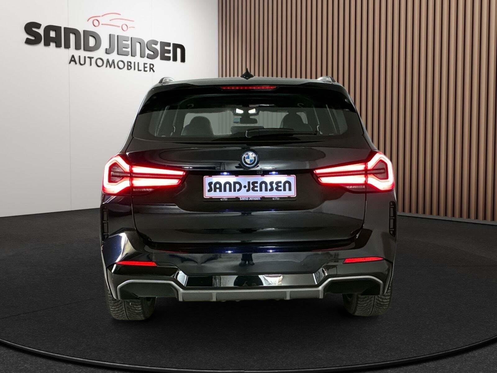 BMW iX3 Charged M-Sport