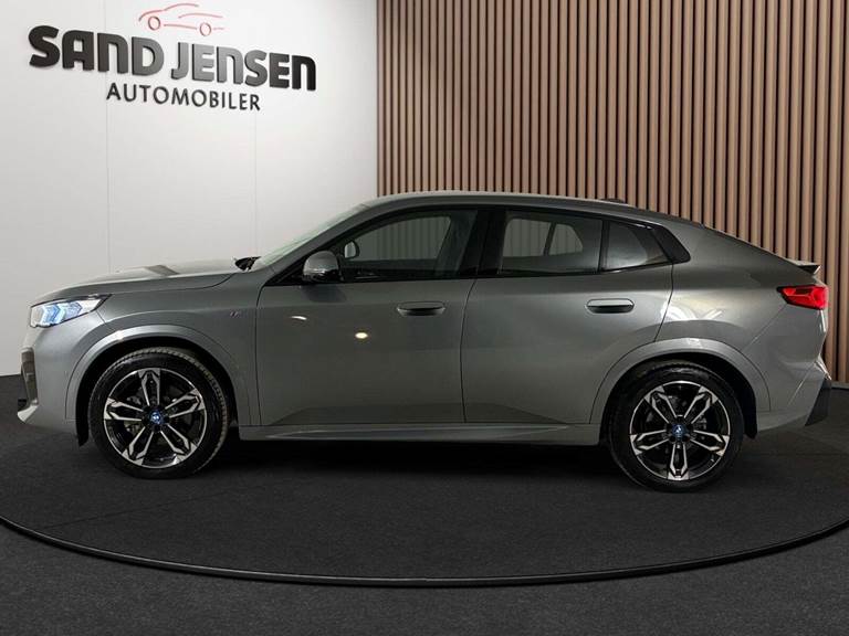 BMW iX2 xDrive30 M-Sport Premium