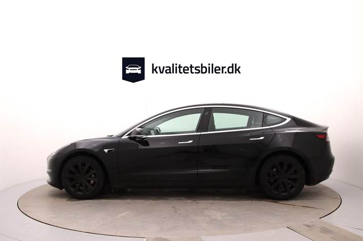 Sort Tesla Model 3 fra 2019