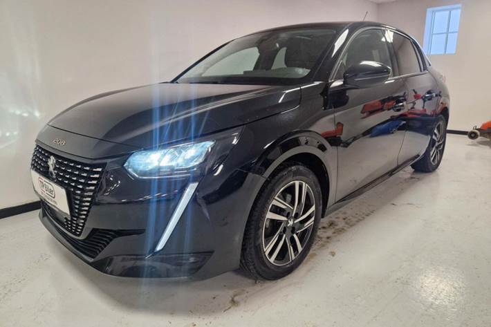 undefined Peugeot 208 fra 2020 set udefra