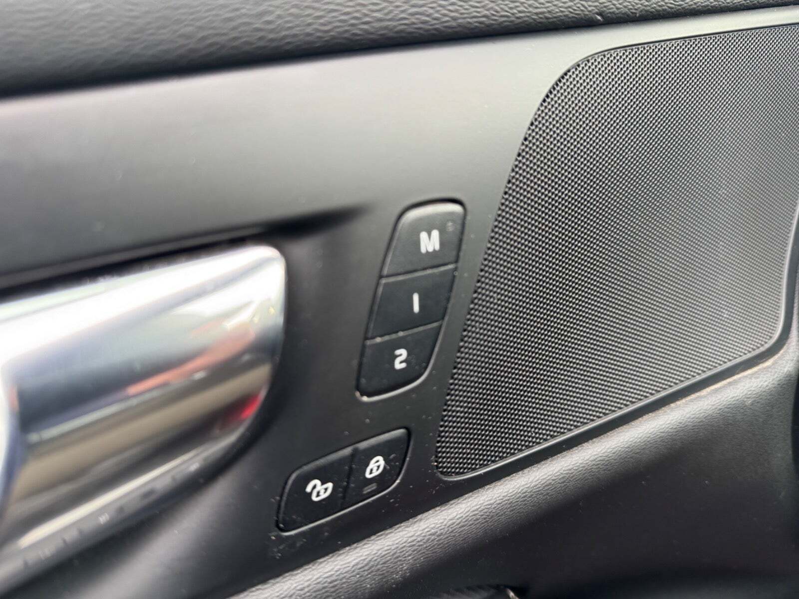 Sort Volvo V60 fra 2020