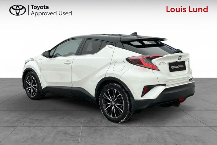 Hvid Toyota C-HR fra 2018