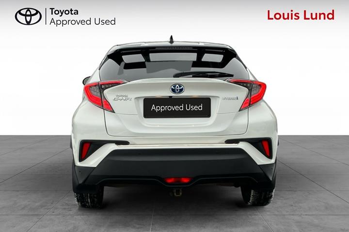 Hvid Toyota C-HR fra 2018