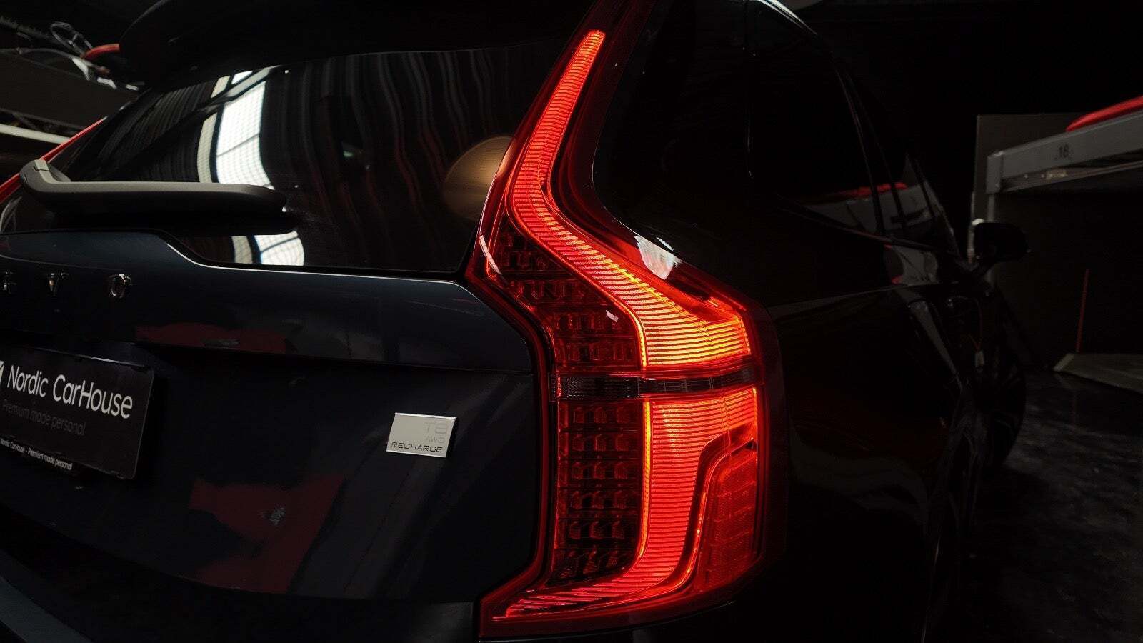 Blå Volvo XC90 fra 2023
