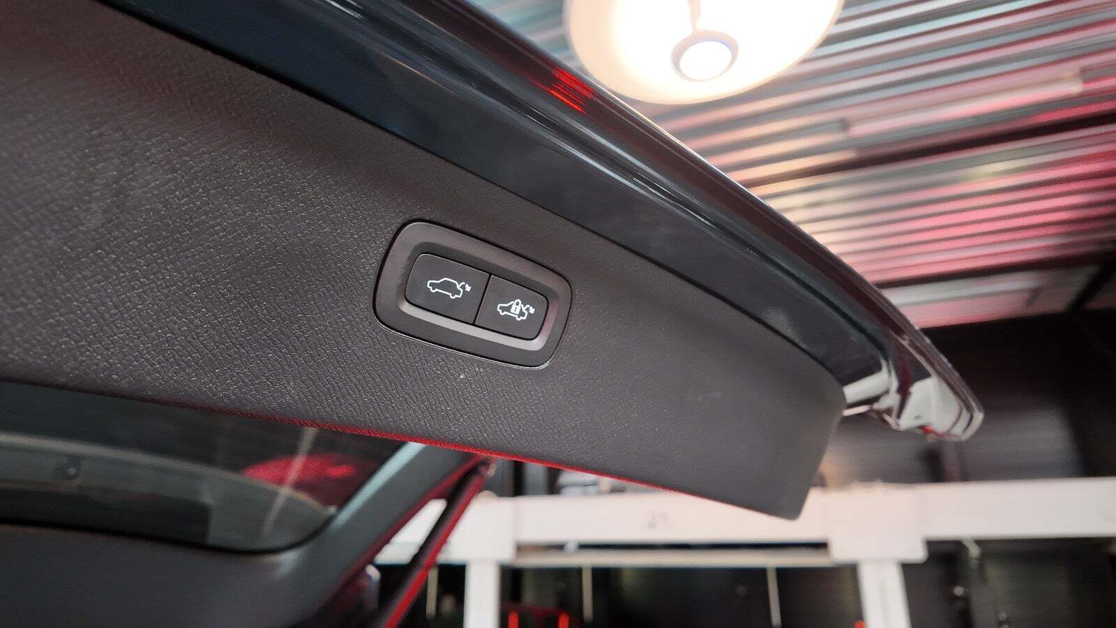 Blå Volvo XC90 fra 2023