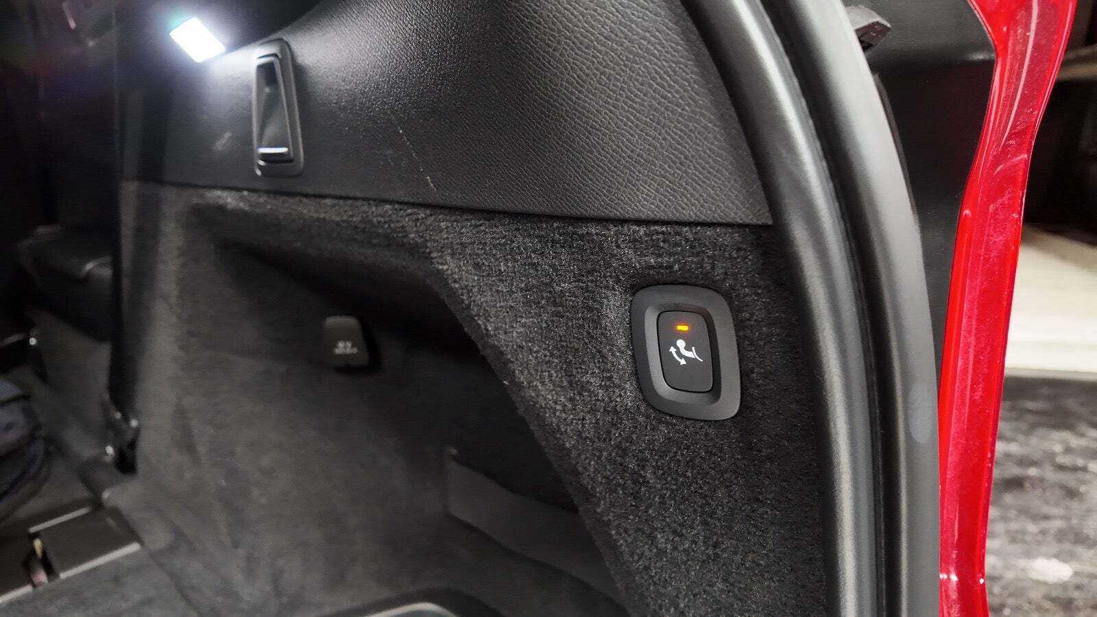 Blå Volvo XC90 fra 2023